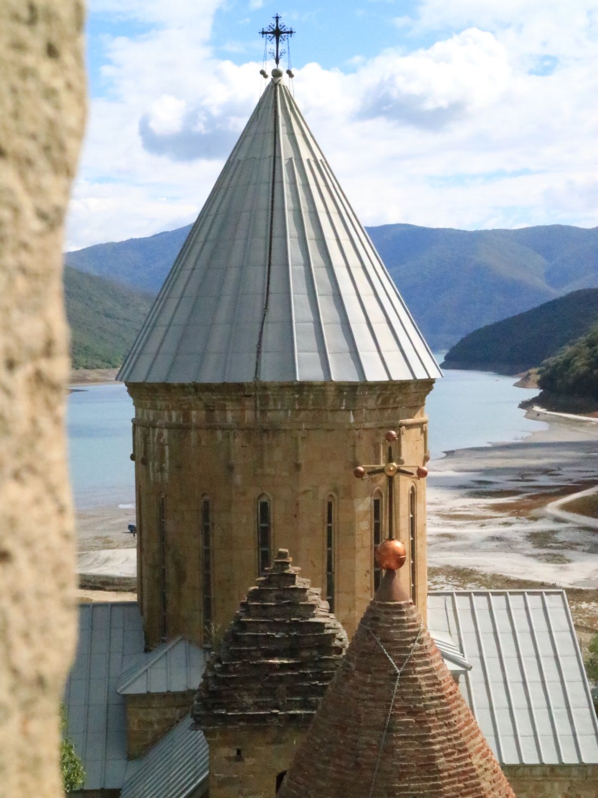 トビリシからカズベキまで1日ツアー。天国に一番近い教会。素晴らしかった。