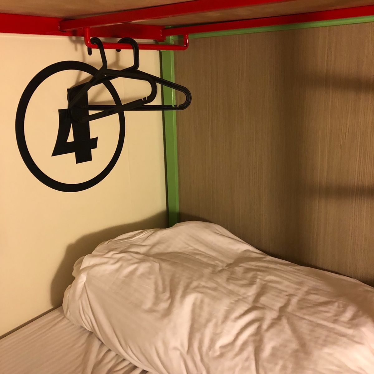 美麗島駅前のTrip GG hostelに泊まりました。夜市まで徒歩1分、...