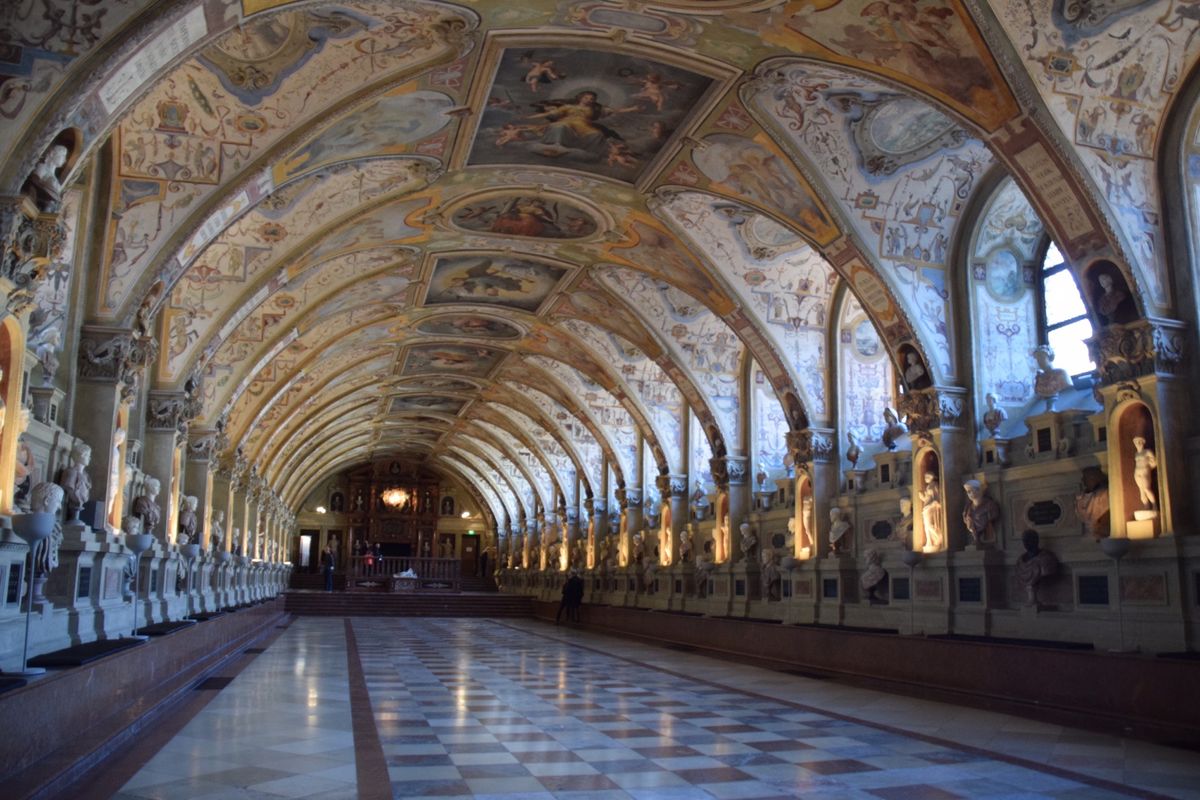 📍ミュンヘン
朝限定の白いソーセージは毎日食べに行きました😝