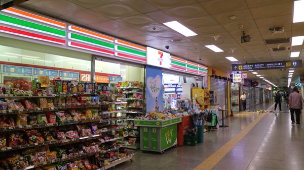 大韓民国 (韓国)・ソウル「韓国🇰🇷トランジットで一日」の写真：一泊600円くらいだったので泊まりました...