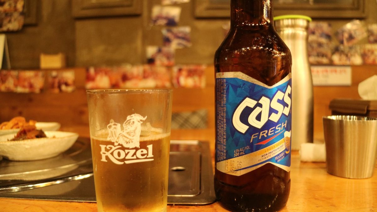 明洞探索。ビールも頂きました。隣の韓国人のおじさんにビール2杯奢ってもらっ...