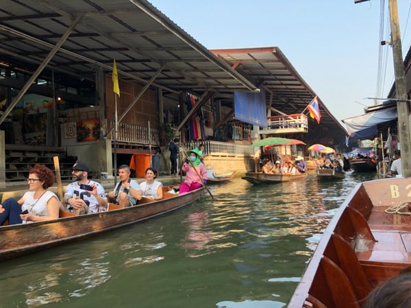 タイ・バンコク「タイ」の写真：水上マーケット