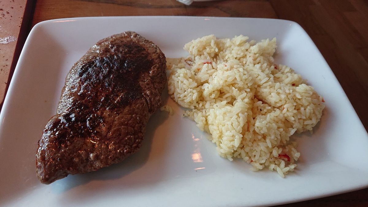 アウトバッグステーキハウス
ブルーミン・オニオン:花が咲いた様なフライドオ...