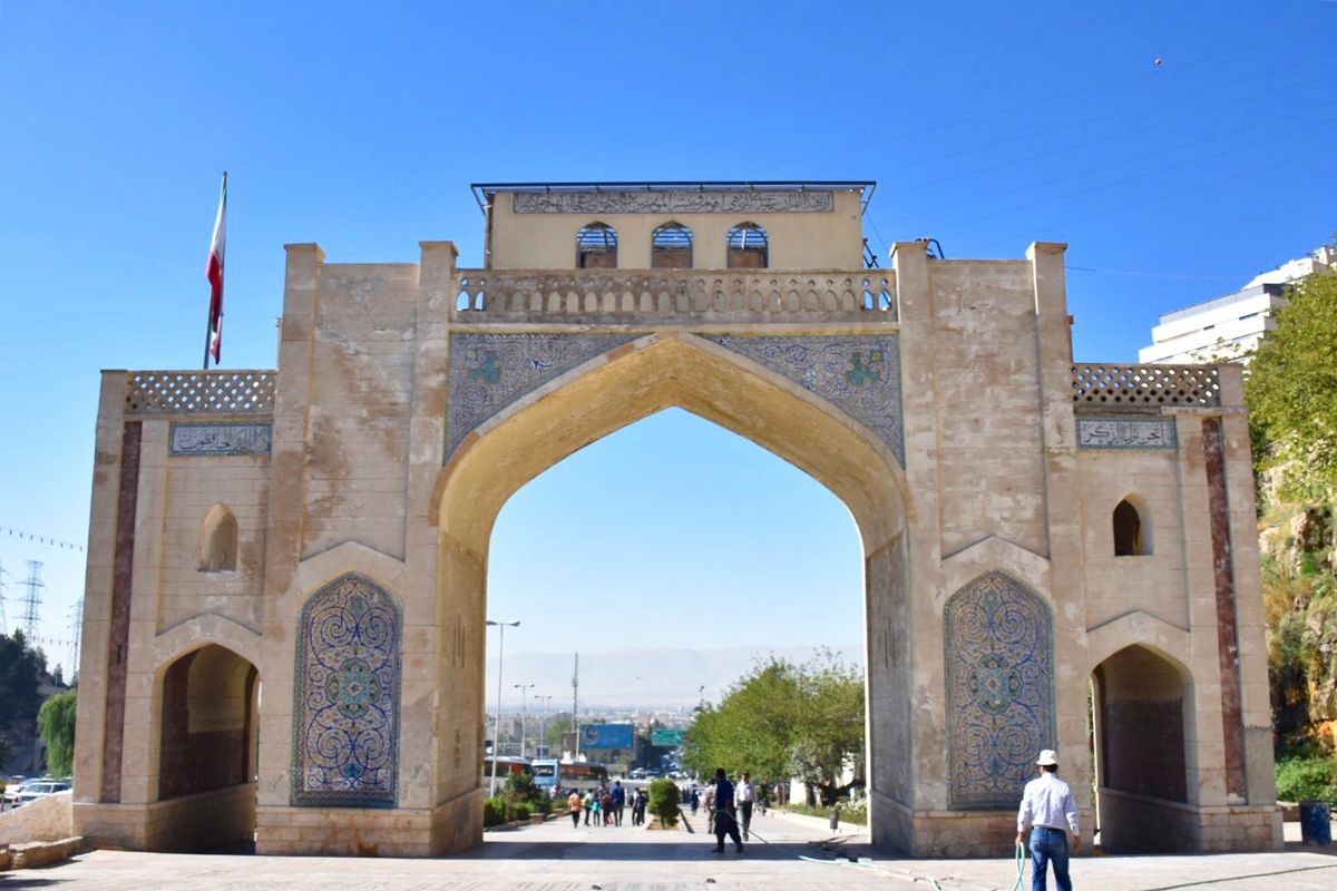 イラン滞在約24時間！！
ドバイの隣の首長国・シャルジャからシラーズまで✈...