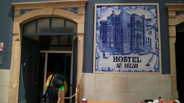 ポルトガル・モンサント村「ポルトガル🇵🇹リスボンからポルトまで」の写真：コインブラ大学は世界遺産。ちょうど大学の...