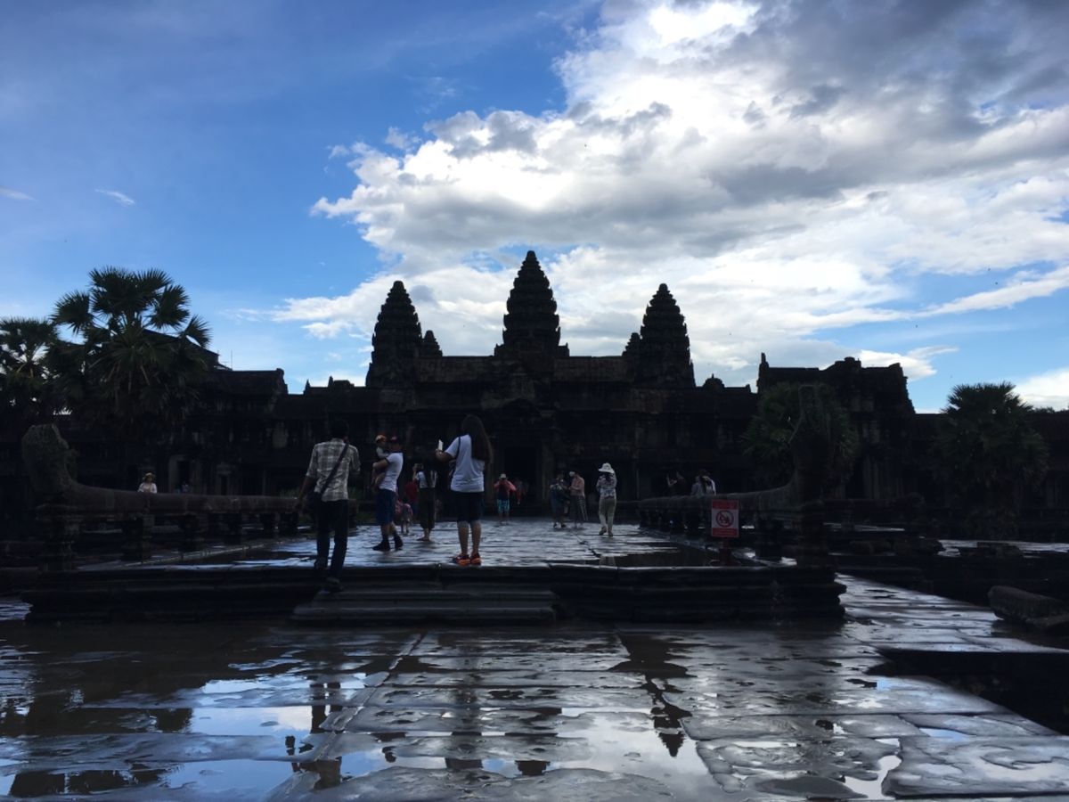 アンコールワット
アンコールトム
ベンメリア遺跡
プレアビウィア遺跡