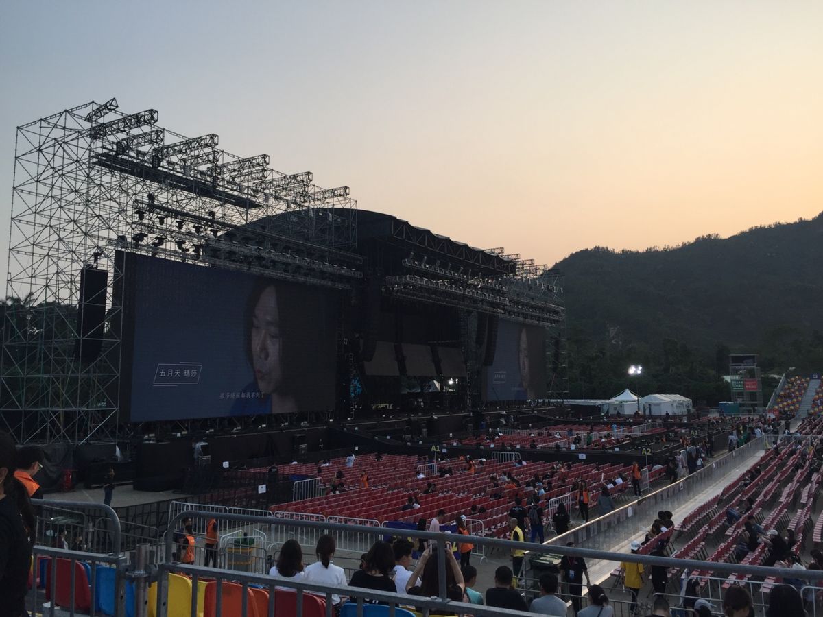 毎年5月に香港に行くのは、ライブを観るため。
五月之約と言われているw
こ...