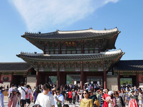 大韓民国 (韓国)・ソウル「Happy秋夕🌕🍂🌾🌰」の写真