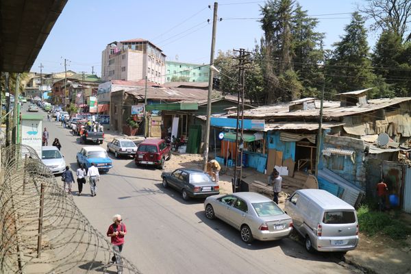 エチオピア・アディスアベバ、メケレ「エチオピア🇪🇹ダナキルツアー」の写真：iPhoneが無くて傷心のまま、みんなで...