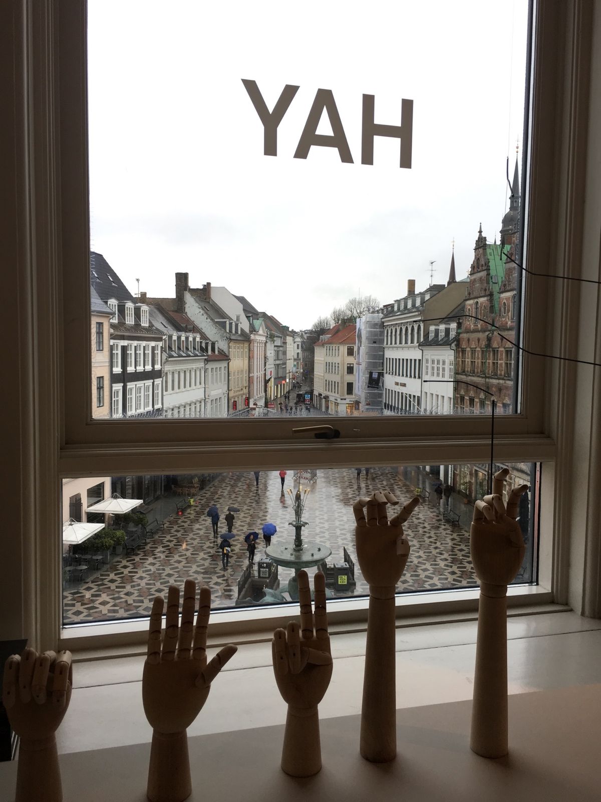 フィンエアーのマリメッコ柄機体に乗っていざ、デンマークへ🇩🇰