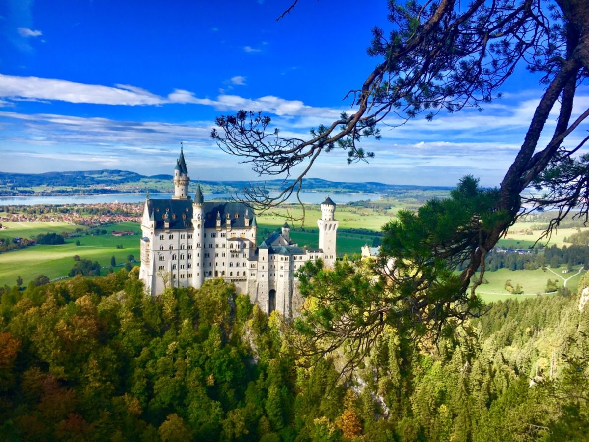 ホーエンシュヴァンガウ城
ノイシュバンシュタイン城
フッセンの街並みとビール