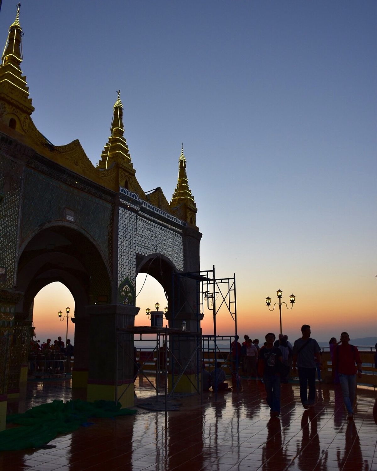 ヒルトンマンダレー✨
とてもステキなホテルで、イケメンだらけでした👍👍

...