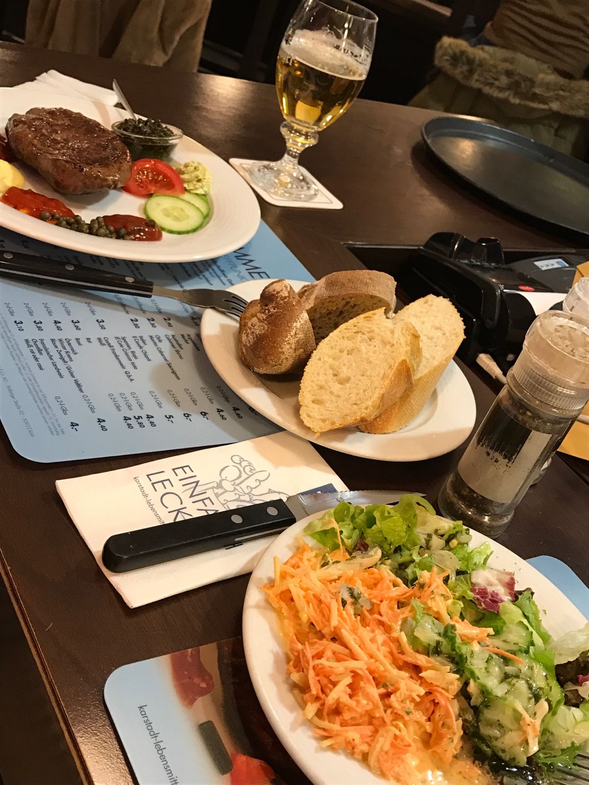 ビール、ビール、ビール。