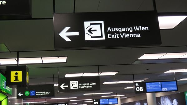 オーストリア・ウィーン「憧れのオーストリアへ」の写真：ドキドキしながら、はじめてウィーンの玄関...