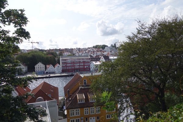 ノルウェー・スタヴァンゲル、ベルゲン、オスロ「Norway🇳🇴Stavanger/Bergen 」の写真：ここから眺める旧市街が素敵だった♡