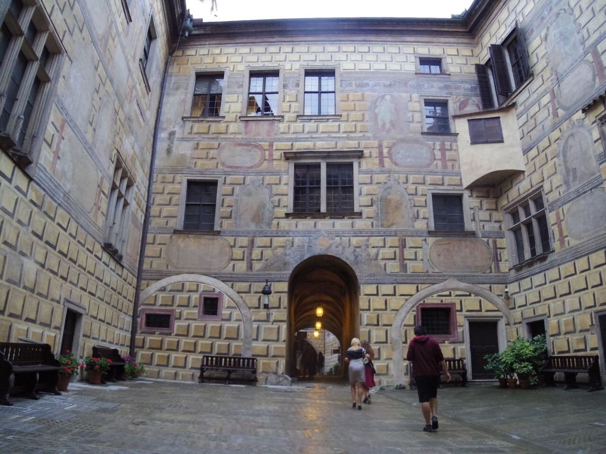 初めてのチェコへは、空路でウィーンに一泊、翌朝にシェアタクシーで移動しまし...