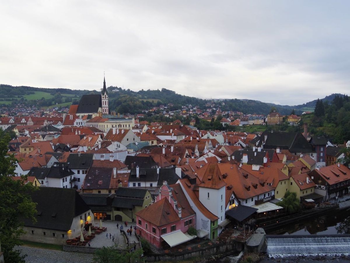 初めてのチェコへは、空路でウィーンに一泊、翌朝にシェアタクシーで移動しまし...