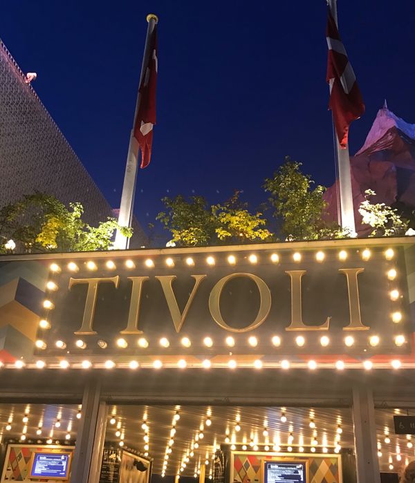 デンマーク・ニューハウン「Denmark🇩🇰Copenhagen」の写真：チボリ公園☆あのウォルト•ディズニーが惚...