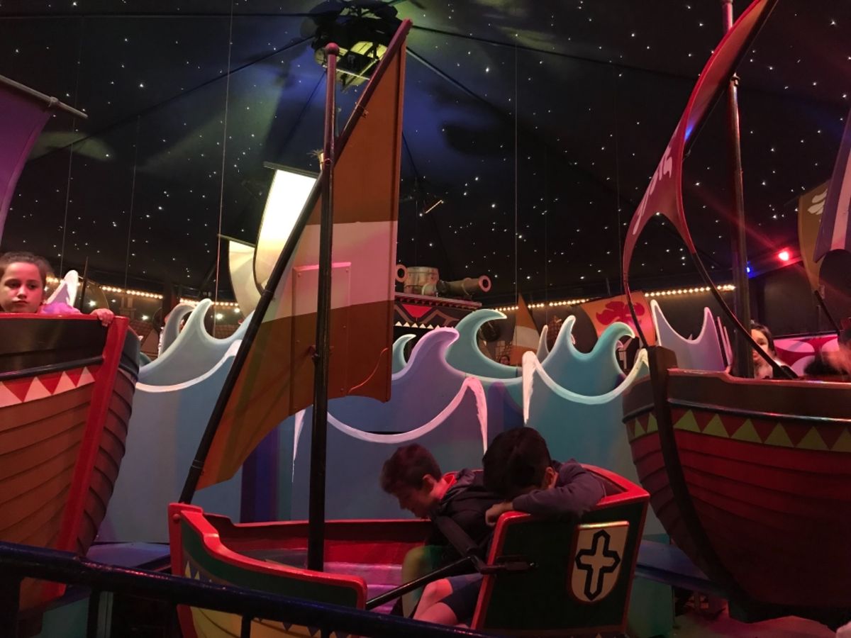 チボリ公園☆あのウォルト•ディズニーが惚れ込んだ場所♡ディズニーランドを手...