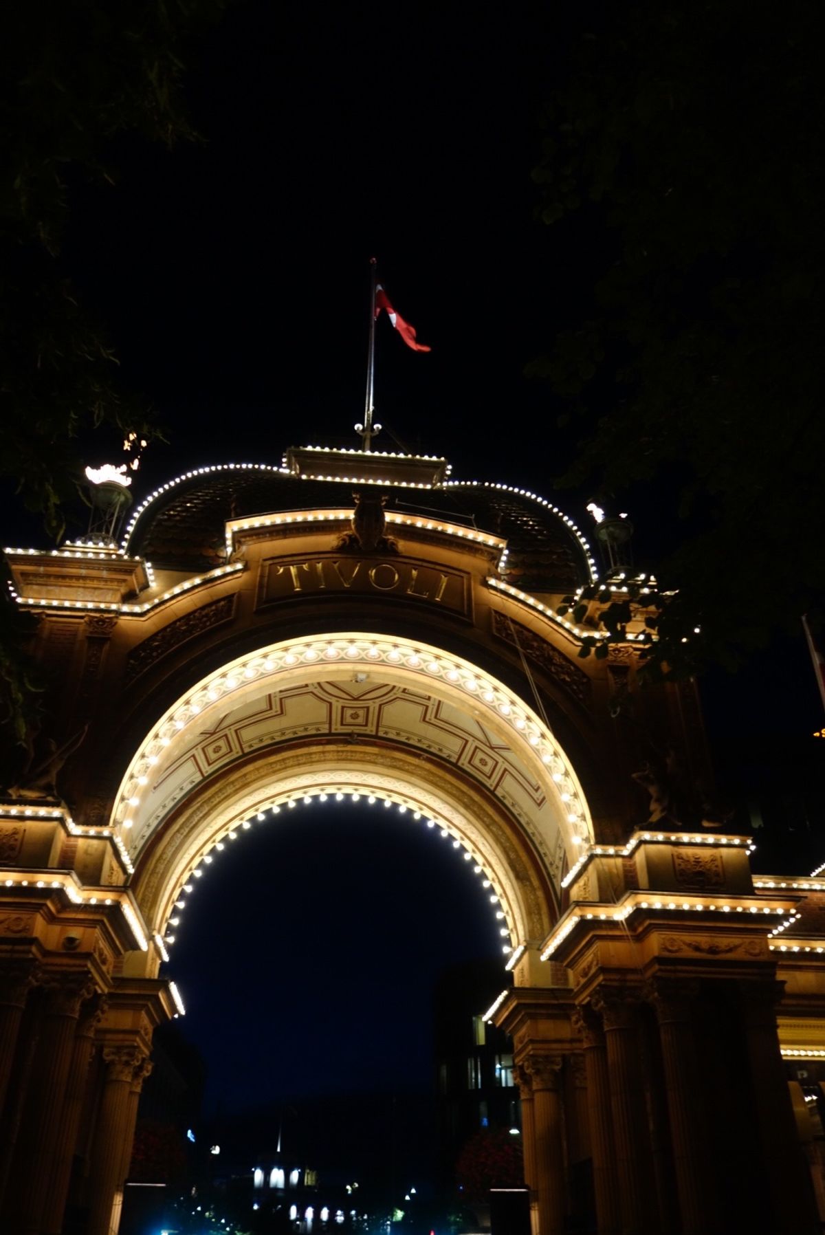 チボリ公園☆あのウォルト•ディズニーが惚れ込んだ場所♡ディズニーランドを手...