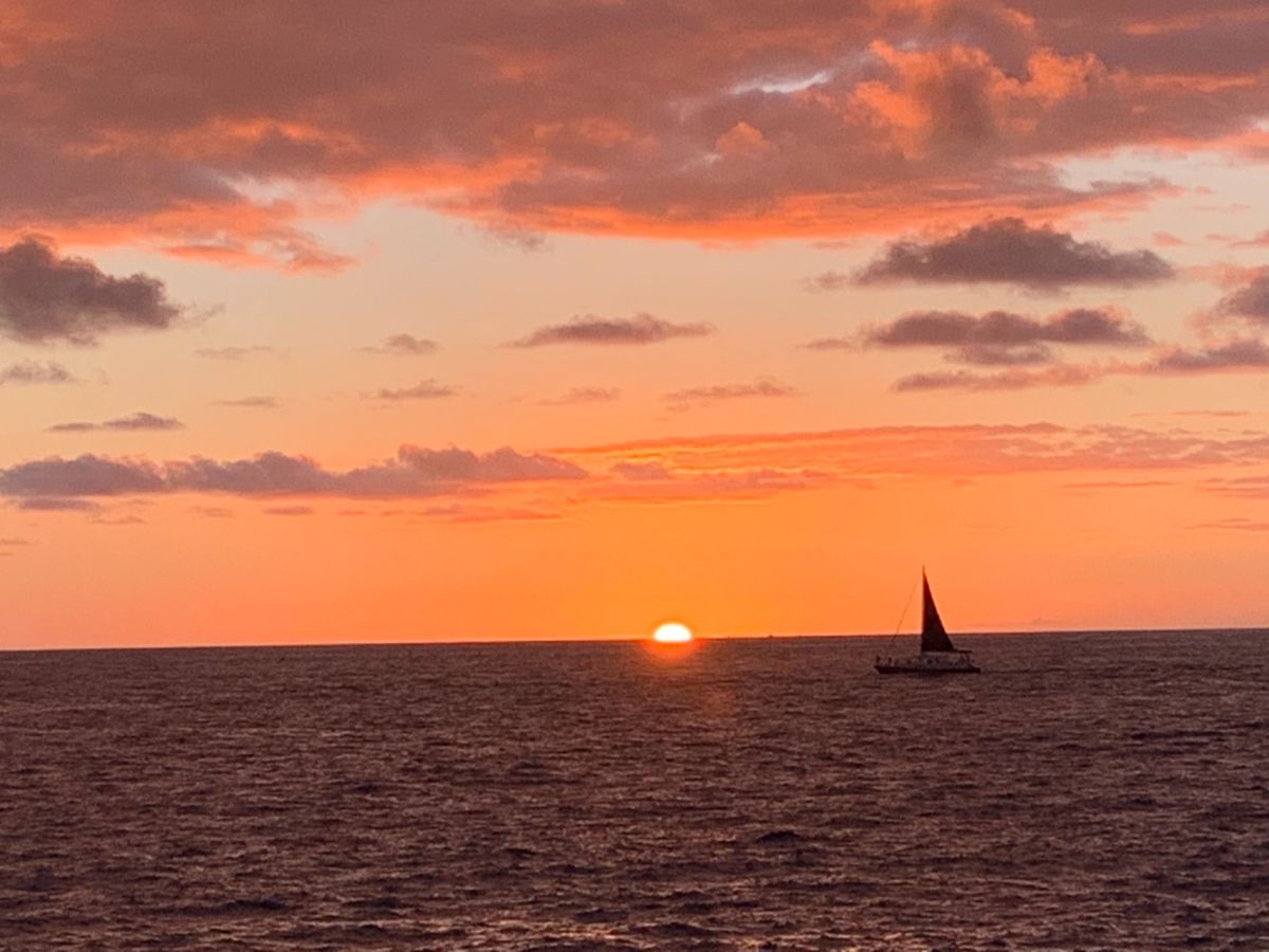 コナサンセット🌅   誰が撮っても絵になります。