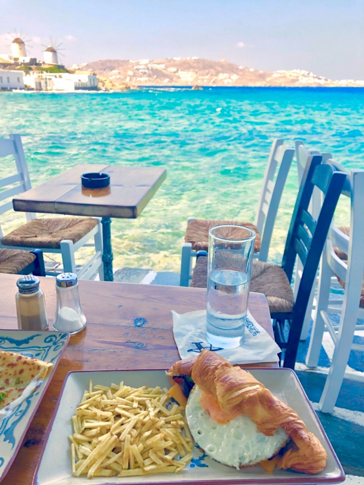 サントリーニもミコノスも最高でした。