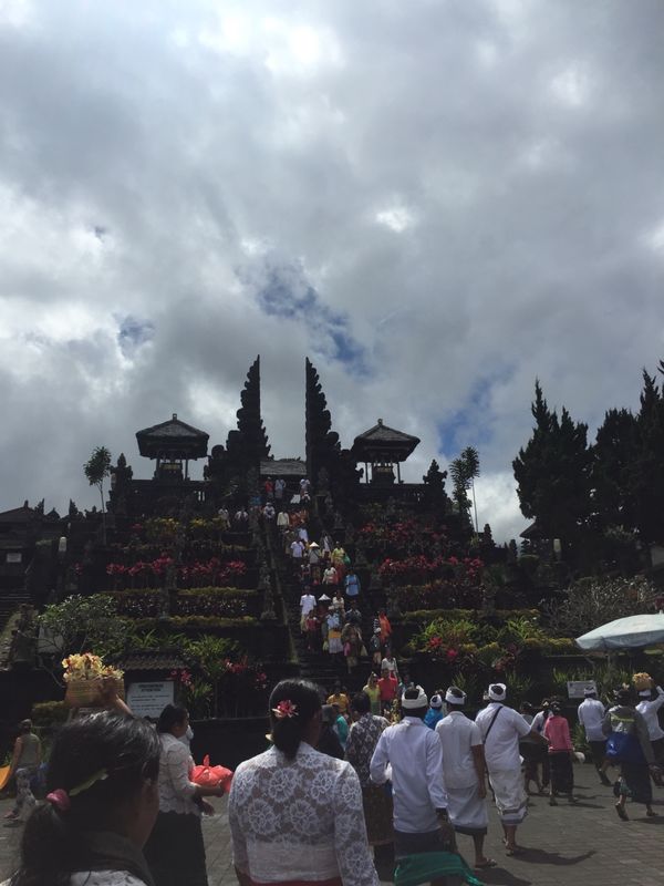 インドネシア・バリ島「バリ」の写真：ブサキ寺院
ライステラス
タナロット寺院