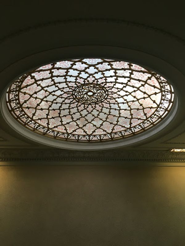 ルーマニア・Bucharest「東欧革命について、ルーマニア」の写真：豪華絢爛なチャウシェスク邸内部。