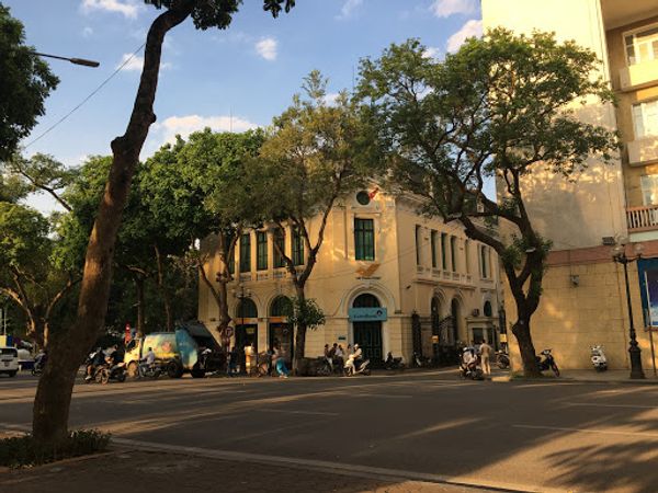 ベトナム・ハノイ、ハロン湾「ハノイまさかの女子2名旅」の写真：ホアンキエム湖周辺を散策。