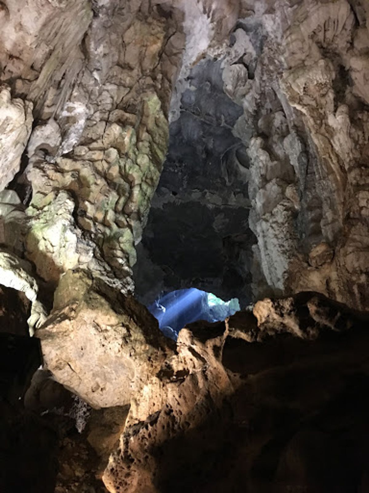 鍾乳洞とか(あまり興味がない w)