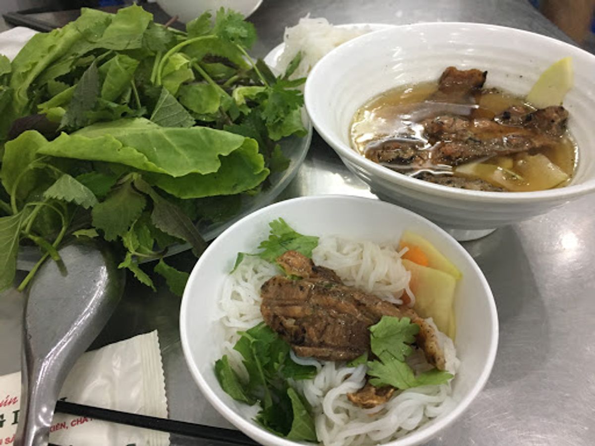 オバマ元大統領が訪れたというブンチャ屋さん。オバマブンチャで通る。有名にな...