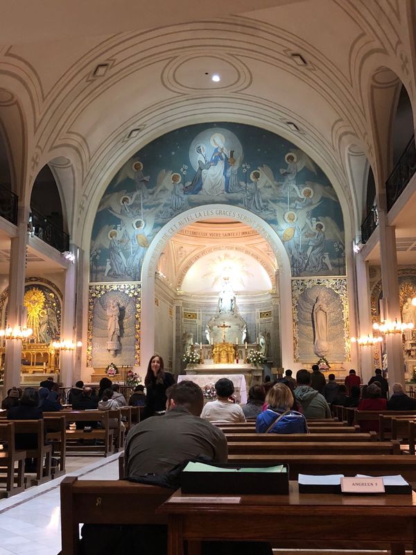 オランダ・パリ「ドイツ・オランダ・ベルギー・フランス」の写真：5日目
奇跡のメダイ教会
6日目
オペラ...