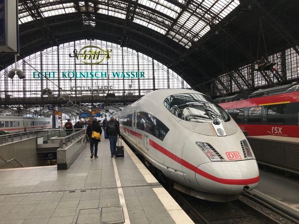 オランダ・パリ「ドイツ・オランダ・ベルギー・フランス」の写真：乗り物いろいろ
ICE
オランダの電車
...