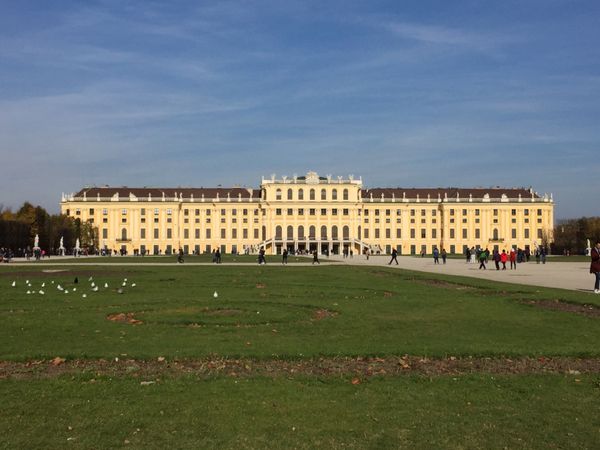 チェコ共和国・ローマ「ウィーン・プラハ・ローマ」の写真：2日目
シェーンブルン宮殿