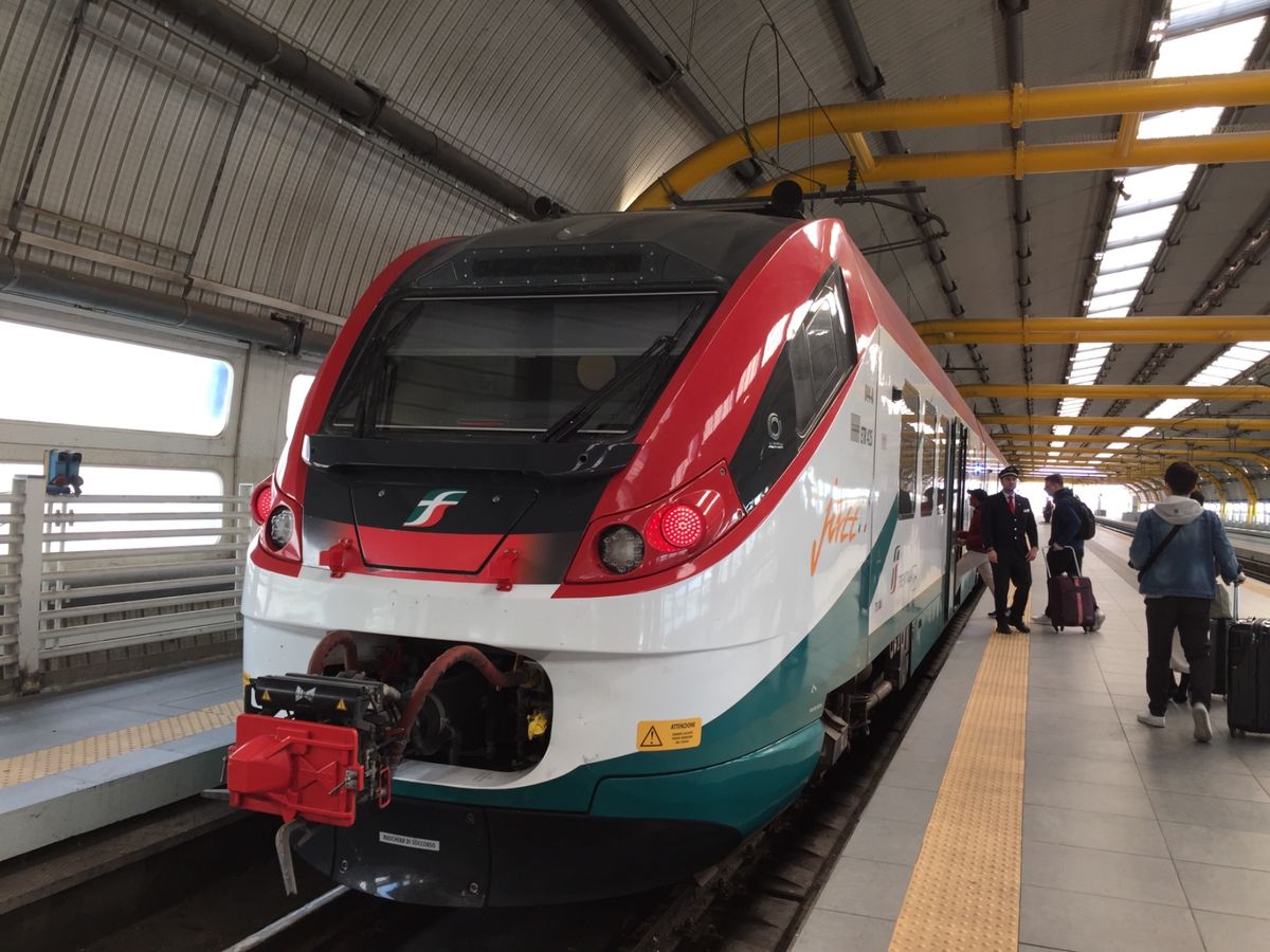 のりもの
ウィーン→プラハ Regio jetのバス
プラハ→ローマ ...