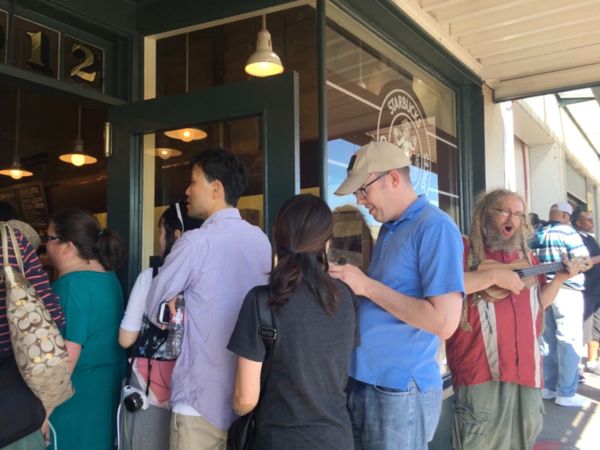 アメリカ(米国)・Seattle「友人との再会とスタバ本店」の写真