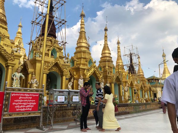 ミャンマー・ヤンゴン「ミャンマー 年末年始」の写真