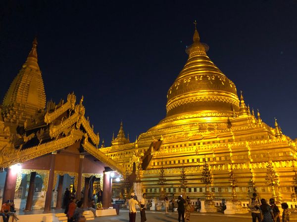 ミャンマー・ヤンゴン「ミャンマー 年末年始」の写真