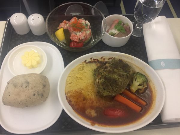 シンガポール・シンガポール「シンガポール」の写真：これ、同じ料理に見えます？
温め過ぎでし...