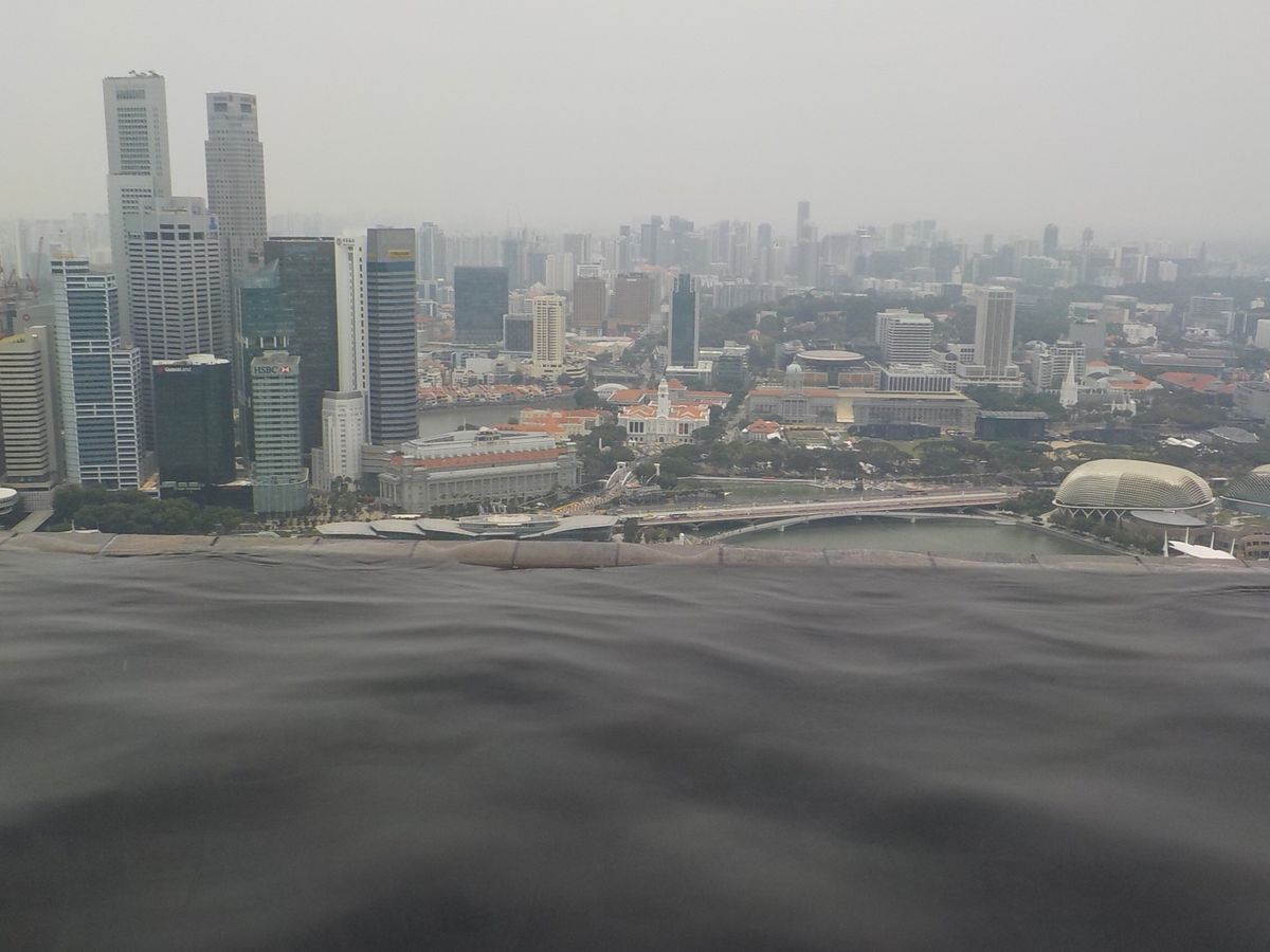 インフィニティプール、凄いなー。