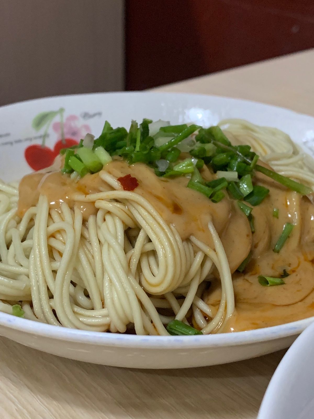 たまたま近くにあった大人気の国際飯店で、めちゃくちゃ良い香りがしているパン...