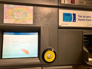 ようやくオイスターカードを購入。
切符を買うよりもお得らしいです。
面...