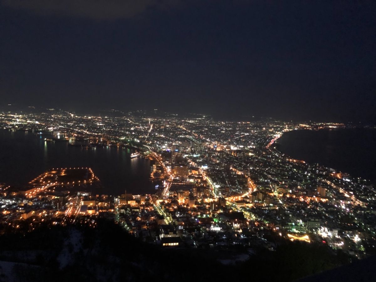 宝石箱をひっくり返した様な夜景、チャーミーグリーンのCMに出てくる坂、綺麗...