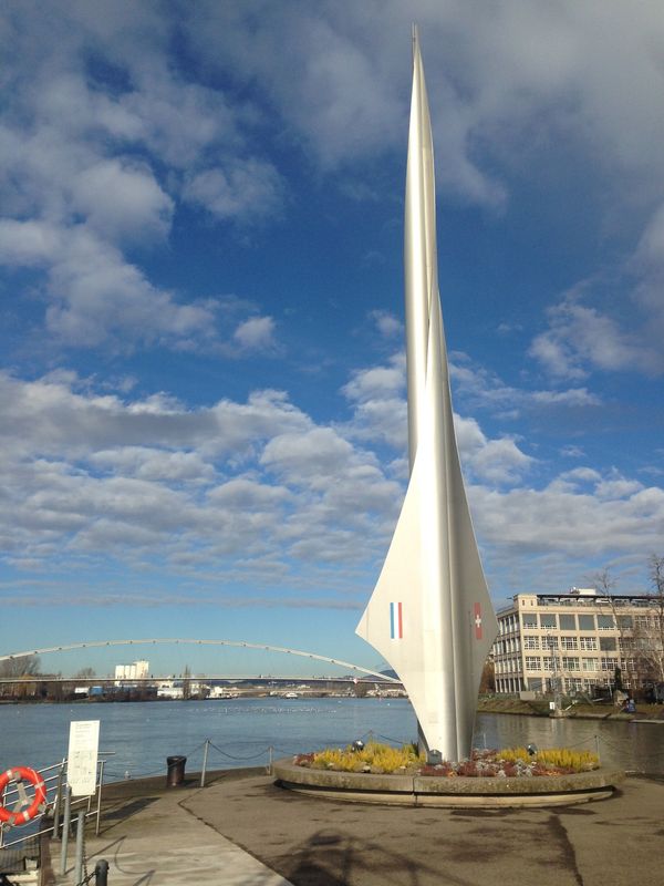 スイス「スイス🇨🇭」の写真：三ヶ国国境