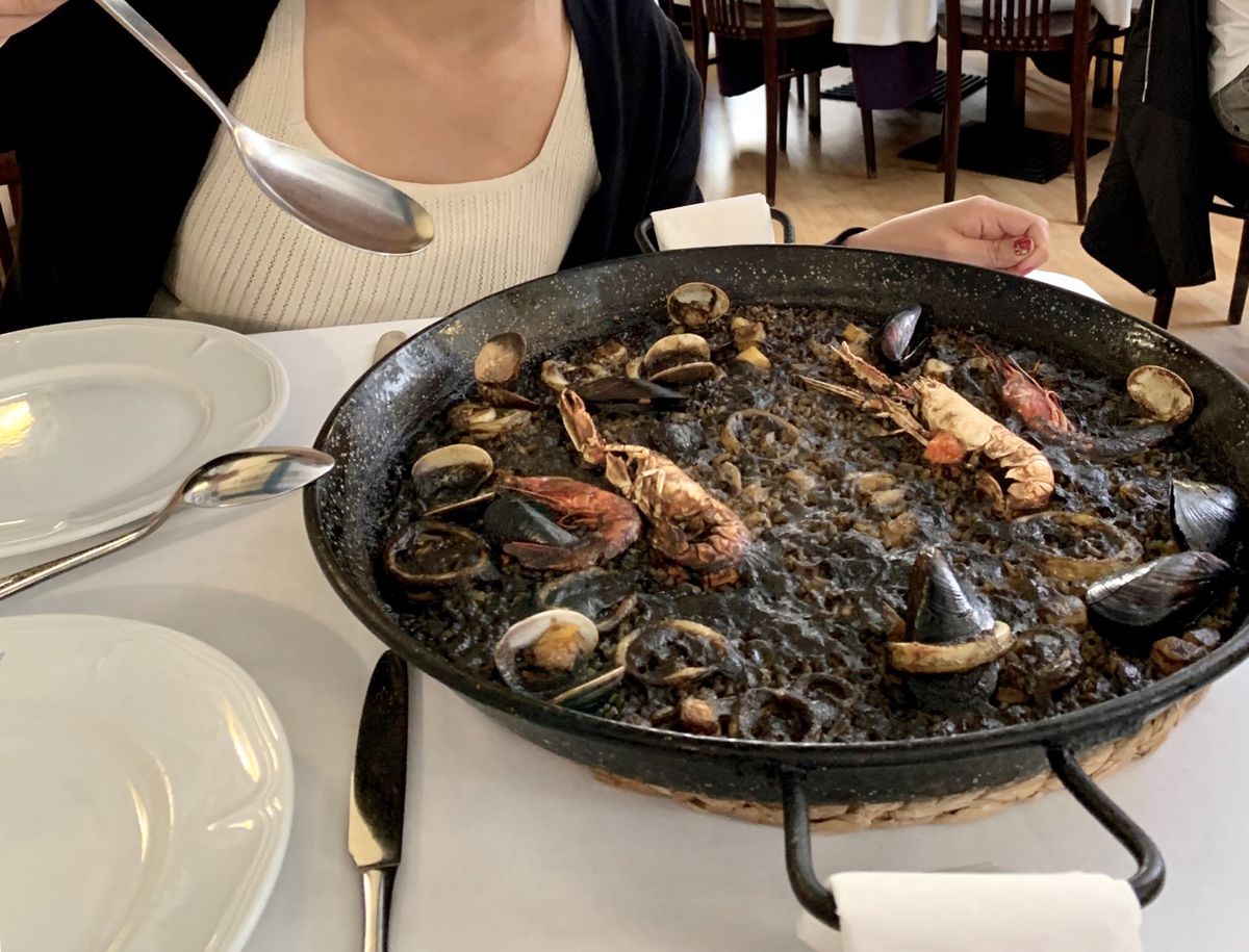 バルセロナ！
サグラダファミリアは事前予約していかず中に入れませんでしたの...