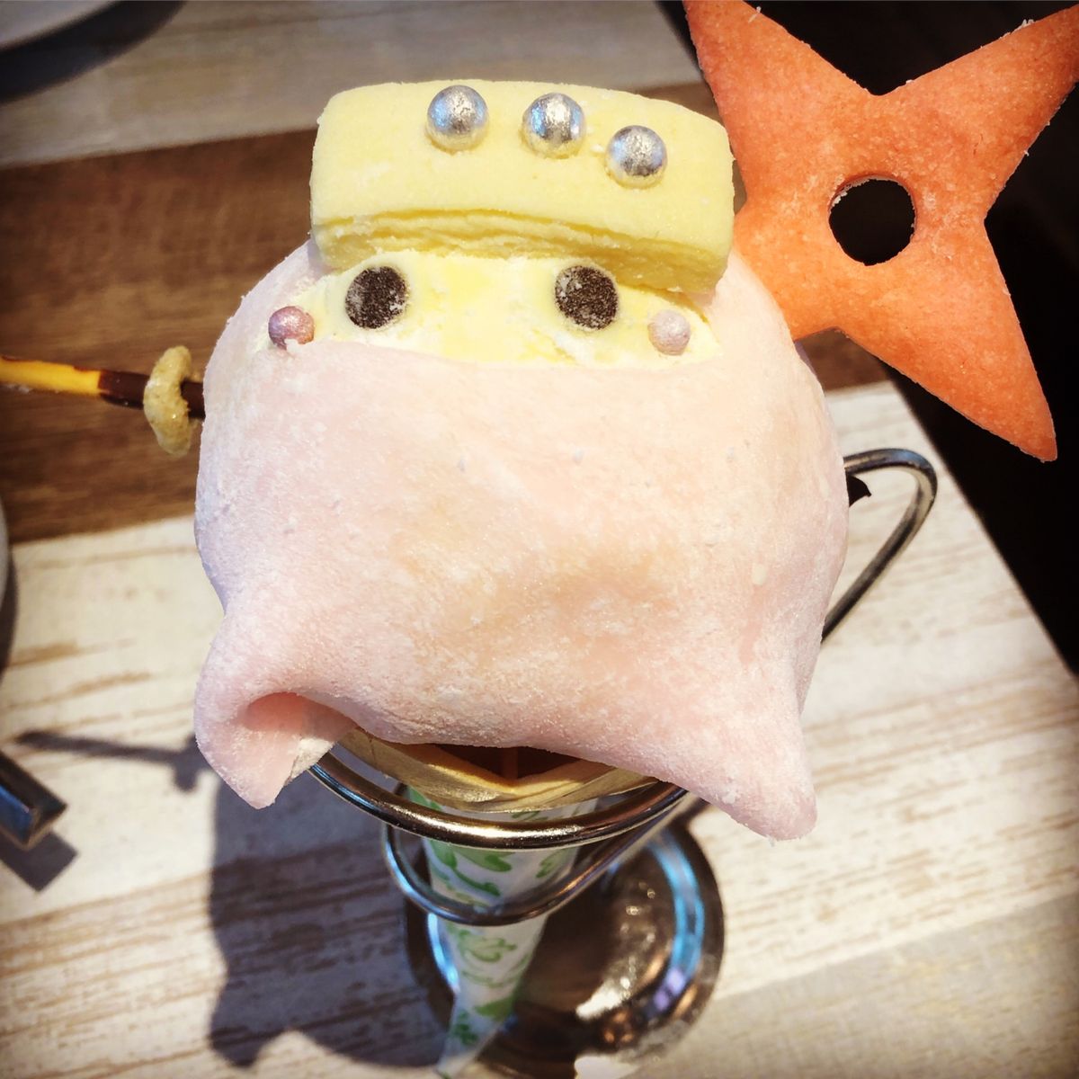 人生初の名古屋、金のシャチホコ、忍者アイス。