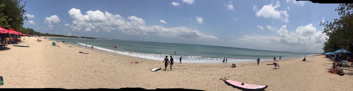 昼間の景色もキレイだー！
サーファーばっかり。