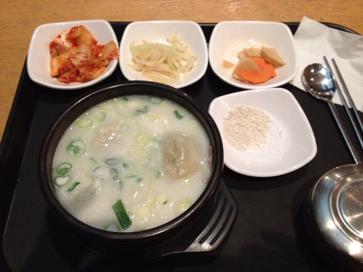 韓屋のカフェとか雰囲気好きすぎる😍写真はないけどチマチョゴリ着たり、サムギ...