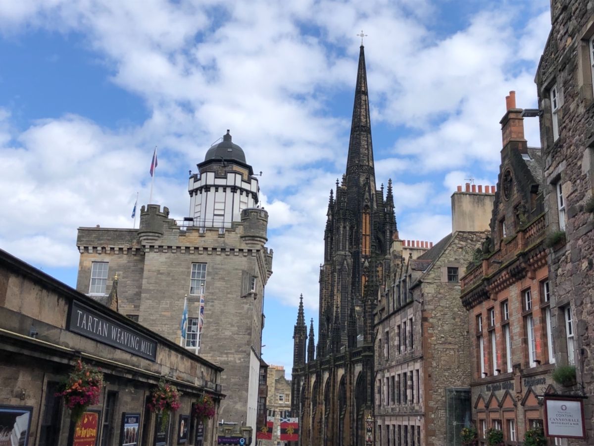 Fringe Festival絶賛実施中のEdinburghへ。チケットの...