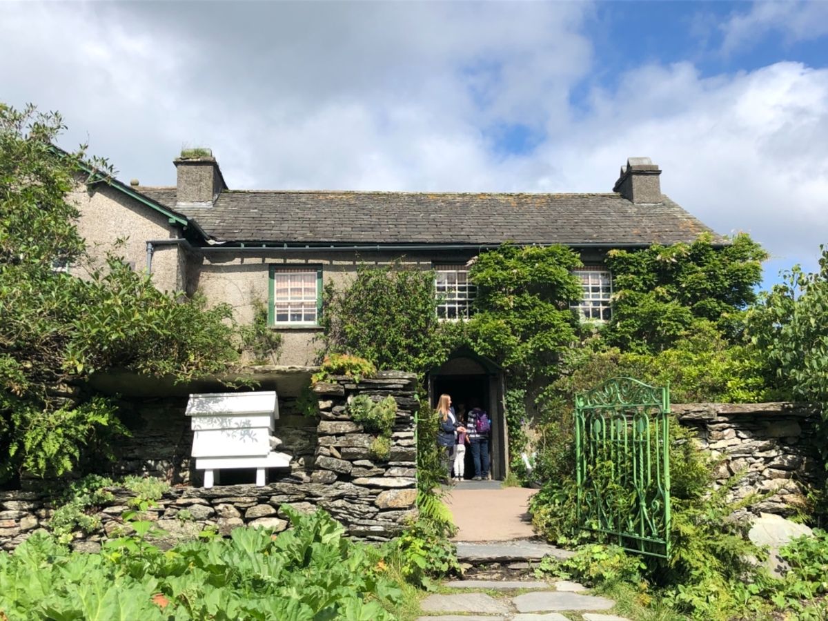 Windermereに宿泊して、ピーターラビットの故郷Hilltopにも。
